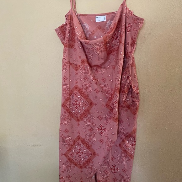 ASOS Curve Paisley Midi Dress - Picture 1 of 3